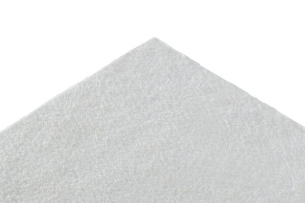 White Protective pond fleece 250 g/m²